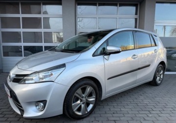 Toyota Verso Minivan Facelifting 1.6 D-4D 112KM 2015 Toyota Verso Navi, Dach panoramiczny, Kamera, 7 osobowy 1.6 Diesel 112KM, zdjęcie 2