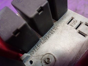 FIAT DUCATO II БЛОК ПРЕДОХРАНИТЕЛЕЙ 1332043080