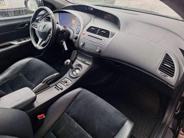 Honda Civic VIII Hatchback 3d 1.8 i-VTEC 140KM 2011 Honda Civic 1.8 benzyna 140KM cz.park. alufelgi klima autom. multifunkcja, zdjęcie 13