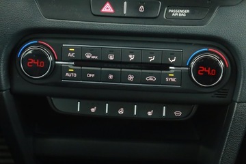 Kia Ceed III GT 1.6 T-GDI 204KM 2019 Kia Ceed 1.6 T-GDI GT, Salon Polska, zdjęcie 9