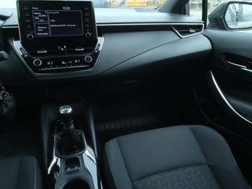 Toyota Corolla XII TS Kombi 1.2 Turbo D-4T 116KM 2020 Toyota Corolla 1.2 Turbo, Salon Polska, zdjęcie 7