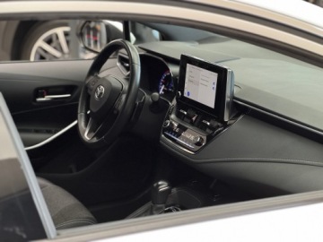 Toyota Corolla XII TS Kombi Facelifting 2.0 Hybrid Dynamic Force 196KM 2022 Toyota Corolla Comfort + Tech + Style / Kamera cof, zdjęcie 35