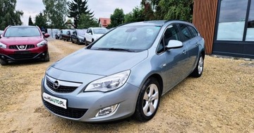 Opel Astra J Sports Tourer 1.4 Turbo ECOTEC 120KM 2011 Opel Astra BENZYNA nawigacja 2x PDC super okazja POLECAMY 1.4, zdjęcie 1
