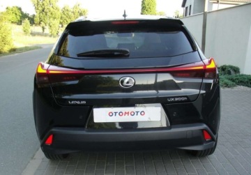 Lexus UX Crossover Facelifting 2.0 300h 199KM 2024 Lexus UX Jasne wnetrze 27 tys.km. 2.0 Hybryda 200KM, zdjęcie 20