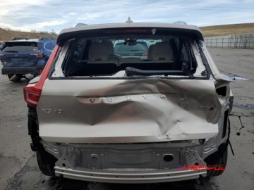 Volvo XC40 2024 Volvo XC 40 2024 r., 2,0L PLUS 2.0 Benzyna 247KM, zdjęcie 4