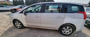 Peugeot 5008 I Minivan Facelifting 1.6 BlueHDi 120KM 2016 Peugeot 5008 2016r, 1.6HDI. AUTOMAT. 7 osob. Lekko uszkodzony prawy bok. J, zdjęcie 21
