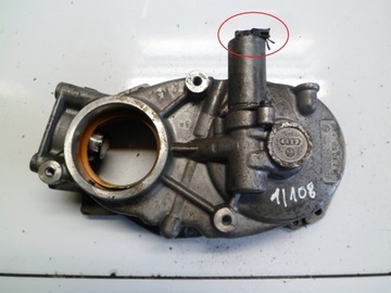 VW GOLF V 2.0TFSI OBUDOWA POMPY VACUM 06F103530P