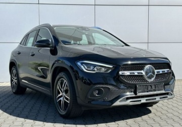 Mercedes GLA II Off-roader Plug-In 1.3 250 e 218KM 2022 Mercedes-Benz GLA Plug-In Panorama Keyless Led Parktronic Grzane fote, zdjęcie 33