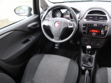 Fiat Punto Punto 2012 Hatchback 5d 1.4 77KM 2016 Fiat Punto 1.4, Salon Polska, GAZ, Klima, zdjęcie 6