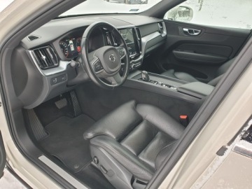 Volvo XC60 II 2019 VOLVO XC60 MR2020 4x4 AUT, PANORAMA, virtual cockpit, sport fotel, KAMERA, zdjęcie 16