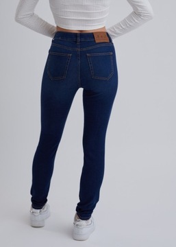 Spodnie jeans damskie Skinny Fit ciemnoniebieskie AJ016 32W/29L