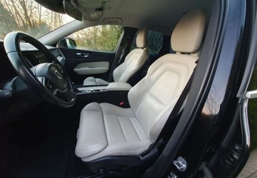 Volvo XC60 II Crossover D4 190KM 2018 Volvo XC 60 Volvo XC 60 D4 Geartronic Momentum 2.0 Diesel 190KM, zdjęcie 9