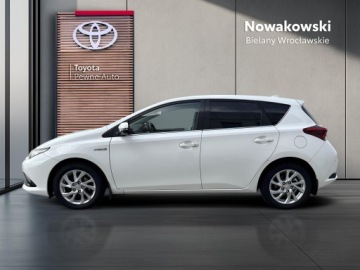 Toyota Auris II Hatchback 5d Facelifting 1.8 Hybrid 136KM 2016 Toyota Auris 1.8 Hybrid II (2012-) 1.8 Hybrid Comf, zdjęcie 3