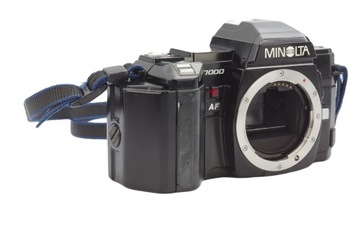MINOLTA 7000 AF – бронированный аналог для любых погодных условий