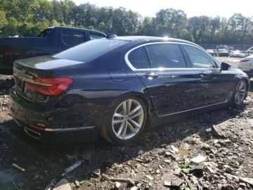 BMW Seria 7 G11-G12 2016 BMW Seria 7 2016, silnik 4.4, naped 44, od ube..., zdjęcie 3