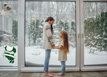 РОЖДЕСТВЕНСКАЯ наклейка на окно SANTA GREEN великолепна.