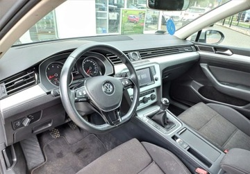 Volkswagen Passat B8 Variant 1.8 TSI BlueMotion Technology 180KM 2015 Volkswagen Passat 1.8 Benzyna 180KM, zdjęcie 8