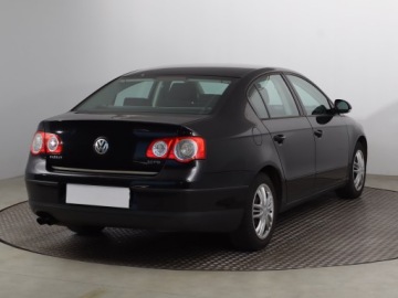 Volkswagen Passat B6 Sedan 2.0 FSI 150KM 2005 VW Passat 2.0 FSI, Klima, Klimatronic, Tempomat, zdjęcie 4