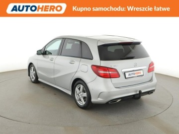 Mercedes Klasa B W246 Sports Tourer Facelifting 1.5 180 d 109KM 2016 Mercedes B 180 Automat full LED skóra/alcantara, zdjęcie 3