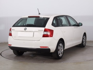 Skoda Rapid II Spaceback 1.2 TSI 90KM 2015 Skoda Rapid Spaceback 1.2 TSI, Salon Polska, zdjęcie 4