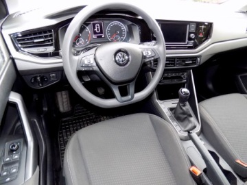 Volkswagen Polo VI Hatchback 5d 1.0 MPI 75KM 2018 VOLKSWAGEN POLO VI 1,0 75 KM LED 40 TYŚ. KM, zdjęcie 15