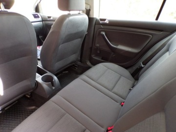 Volkswagen Golf V Hatchback 1.4 i 16V 75KM 2006 Volkswagen Golf 1,4 2006R, zdjęcie 19