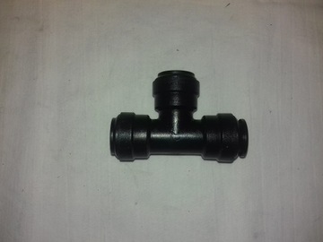 Trójnik tekalanu plastikowy czarny fi=15mm