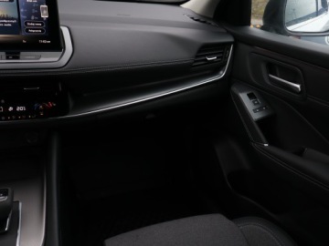 Nissan Qashqai III Crossover Facelifting 1.3 DIG-T MHEV 158KM 2025 Nissan Qashqai 1.3 DIG-T MHEV, 1. Właściciel, zdjęcie 7