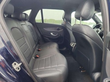 Mercedes GLC C253 2021 Mercedes-Benz GLC Glc 300 4matic 2021 2.0 Benzyna 255KM, zdjęcie 10