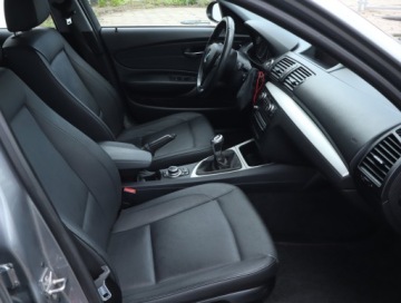 BMW Seria 1 E81/E87 Hatchback 5d E87 2.0 118d 143KM 2009 BMW 1 118d, Navi, Klima, Klimatronic, Tempomat, zdjęcie 8
