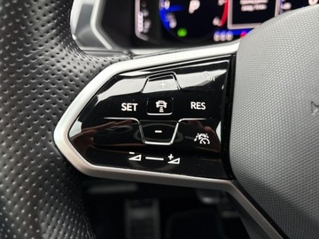 Volkswagen Tiguan II SUV Facelifting 2.0 TDI 200KM 2021 Volkswagen Tiguan R-line Kamery 360 HarmanKardon Zawieszenie DCC ACC Faktu, zdjęcie 12