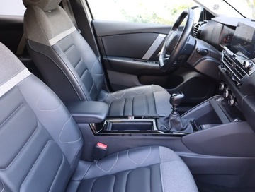 Citroen C4 III SUV 1.2 PureTech 130KM 2021 Citroen C4 1.2 PureTech, Salon Polska, zdjęcie 8