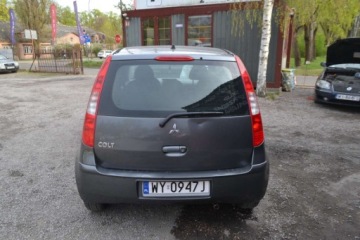 Mitsubishi Colt VI Hatchback 1.3 i 16V 95KM 2005 Mitsubishi Colt Bemowo 1.3 Benzyna, 2005 rok produkcji KOMIS TYSIAK, zdjęcie 4