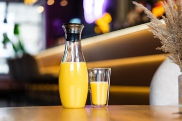 ГРАФИН VIALLI AMO СТЕКЛЯННЫЙ ГРАФИН С ПРОБКОЙ БОЛЬШАЯ ВОДА СОКОНАПИТКИ 1,3 л