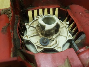 КОРПУС СТАРТЕРА JONSERED 2035 TURBO SZARPAK