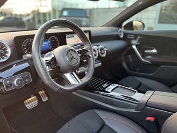 Mercedes Klasa A W177/V177 Hatchback Facelifting 1.3 200 163KM 2025 MERCEDES-BENZ A Klasa 200 AMG Line 1.3 (163KM) 2025, zdjęcie 4