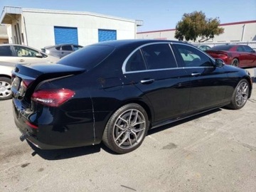 Mercedes Klasa E W213 2021 Mercedes-Benz Klasa E 2021, 2.0L, od ubezpieczalni 2.0 Benzyna 255KM, zdjęcie 3