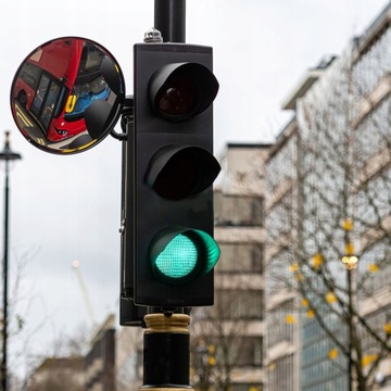 Уличное угловое зеркало для дорожного движения