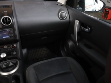 Nissan Qashqai I Crossover 2.0 141KM 2011 Nissan Qashqai 2.0, Navi, Klima, Klimatronic, zdjęcie 7