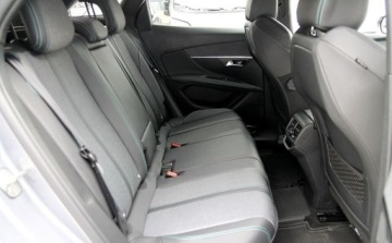 Peugeot 3008 II Crossover Facelifting  1.2 PureTech 130KM 2023 Peugeot 3008 1.2 PureTech Allure Pack SS EAT8 SalonPl Gwarancja od RiA, zdjęcie 17