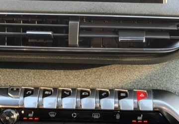 Peugeot 3008 II Crossover 1.5 BlueHDI 130KM 2019 Peugeot 3008 1.5 Diesel 131KM, zdjęcie 17