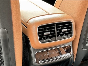 Mercedes GLE V167 SUV Facelifting 3.0 450d 367KM 2025 MERCEDES-BENZ GLE 450 d 4-Matic AMG Line 3.0 (367KM) 2025, zdjęcie 15