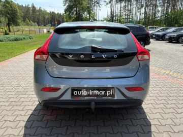 Volvo V40 II Hatchback Facelifting 2.0 D2 120KM 2016 Volvo V40 2.0 D2 Full LED Podgrzewane fotele Wymieniony rozrząd, zdjęcie 6