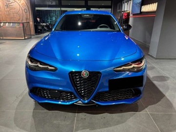 Alfa Romeo Giulia II Sedan Facelifting 2023 2.0 GME Turbo 280KM 2025 ALFA ROMEO Giulia Turbo Veloce Q4 Sedan 2.0 (280KM) 2025, zdjęcie 4