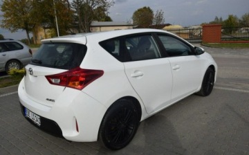 Toyota Auris II Hatchback 5d Facelifting 1.33 Dual VVT-i 99KM 2015 Toyota Auris 1.3B Klima 2015r Oryginal Lakier 2 Kpl Kol Sprowadzony Oplaco, zdjęcie 11