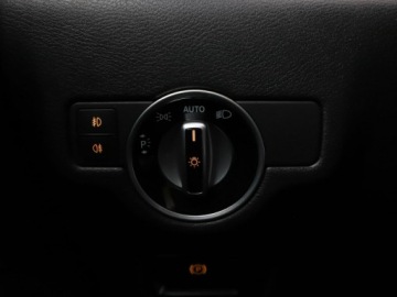 Infiniti Q30 2.0T 211KM 2017 Infiniti Q30 4x4 automat skóra/alcantara navi, zdjęcie 31