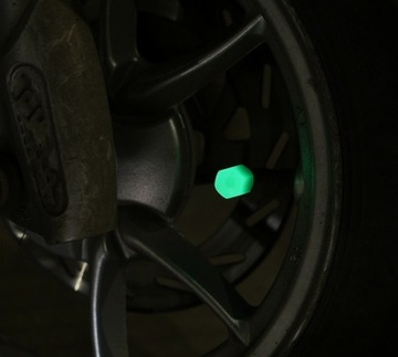 ФЛУОРЕСЦЕНТНО-ЗЕЛЕНЫЕ ТЮНИНГОВЫЕ ВЕНТИЛЯЦИОННЫЕ ГАЙКИ