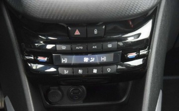 Peugeot 2008 I SUV 1.2 PureTech 82KM 2015 Peugeot 2008 1.2B 2015r 62 Tys Km Navi Sprowadzony Oplacony 1.2 82KM, zdjęcie 24