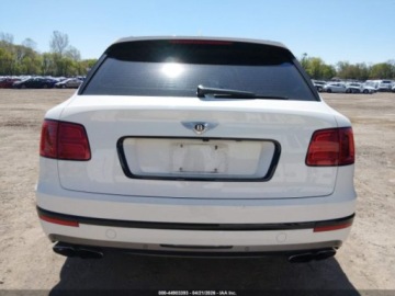 Bentley Bentayga 2019 Bentley Bentayga V8 2019 4.0 Benzyna 542KM, zdjęcie 3