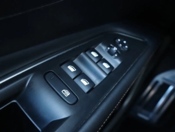 Peugeot 3008 II Crossover 1.2 PureTech 130KM 2017 Peugeot 3008 1.2 PureTech, Skóra, Navi, Klima, zdjęcie 15